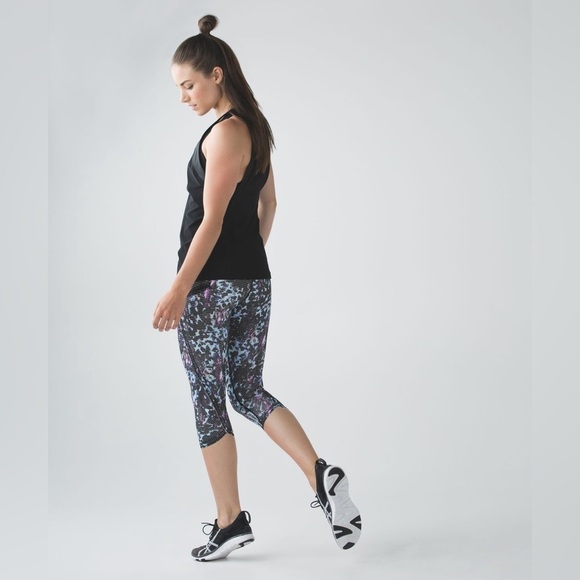 NWOT Lululemon Run: Top Speed Crop Full-On Luxtreme black blue pink purple - Picture 4 of 7